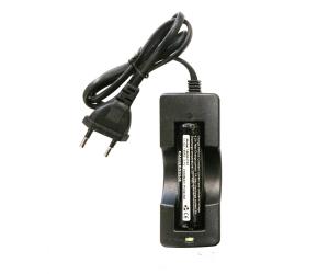 RECHARGEABLE BATTERY CH18650 + CHARGER